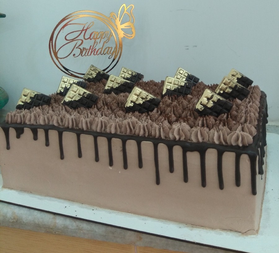 کیک خامه ای شکلاتی نسکافه ای سفارش مشتری