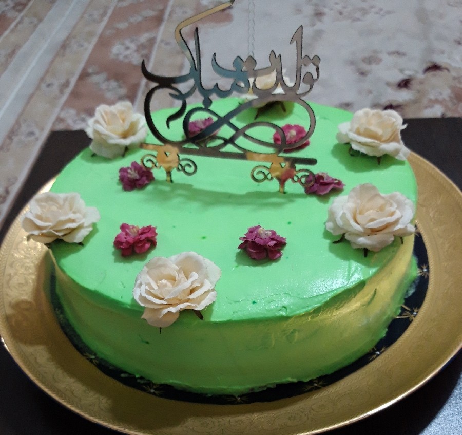 کیک اسفنجی و اکبر جوجه