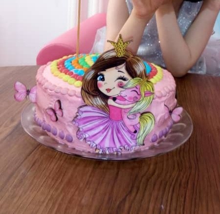 کیک تولد دخترخاله کوچولو