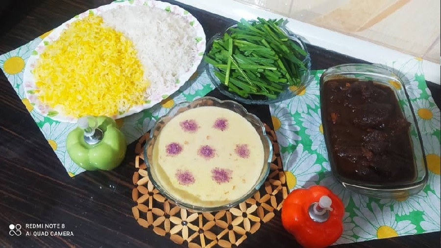 عکس شام خوشمزه جاتون سبز سوپ پلو فسنجون