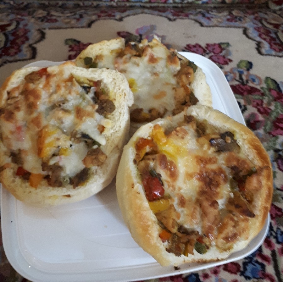 پیتزا با نان همبرگر
