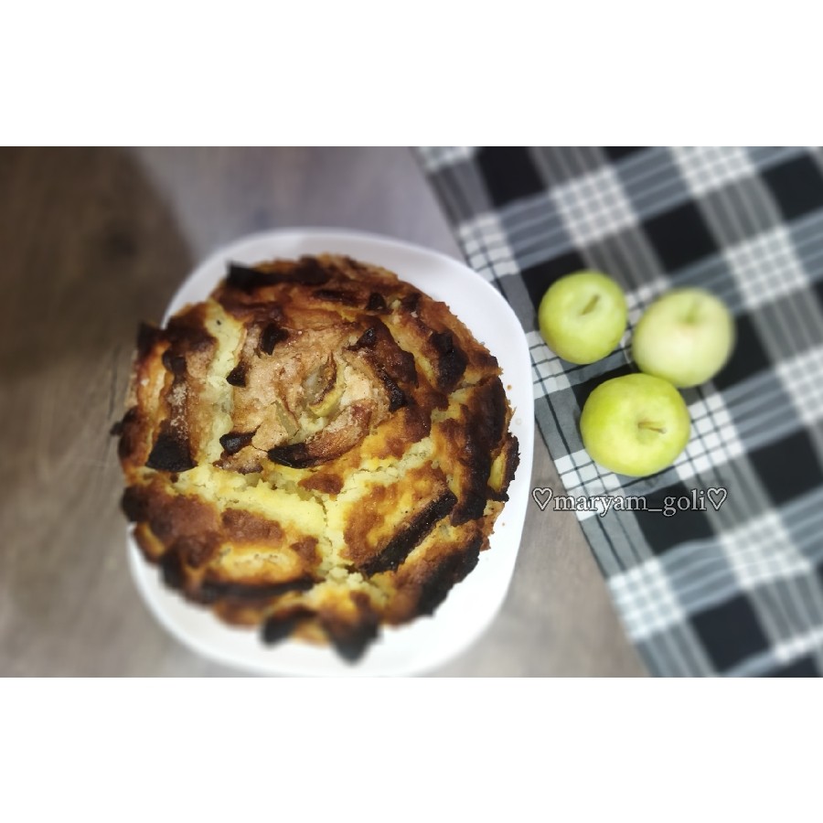 کیک سیب و دارچین
Apple and cinnamon cake