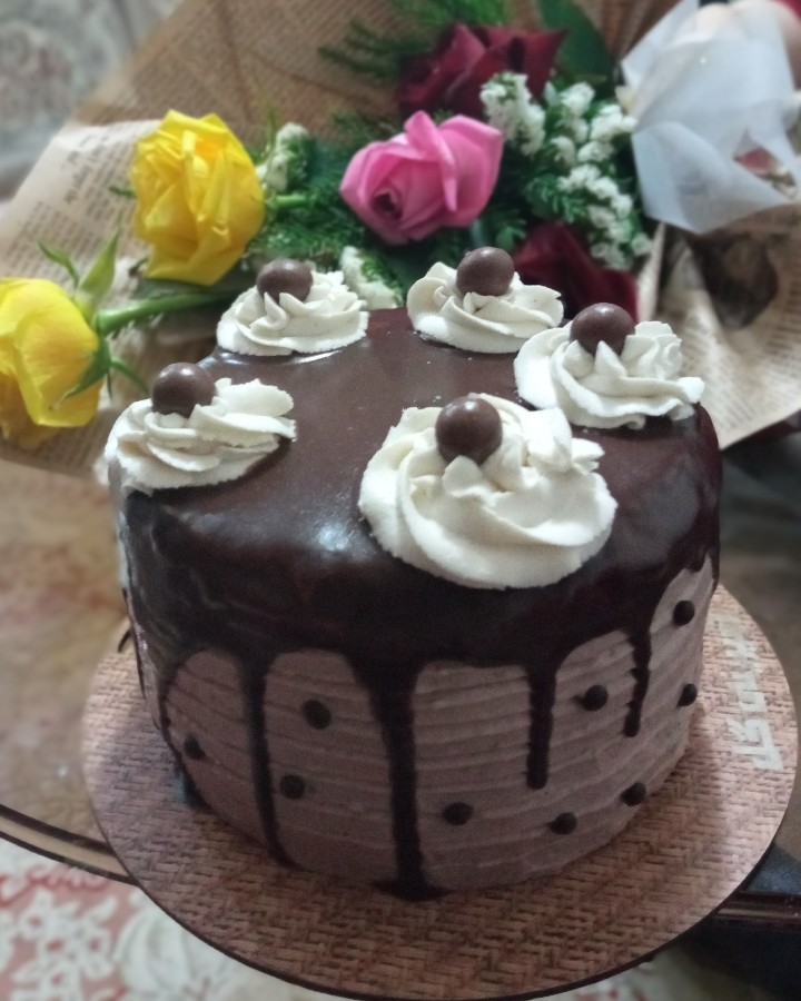کیک اسفنجی خامه ای(تولدمهههههه)