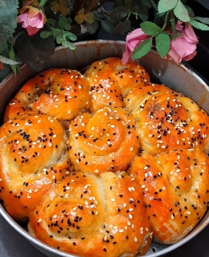 عکس رول سیب و دارچین