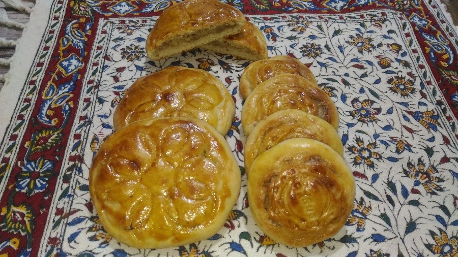 عکس کلوچه فومن بازاری