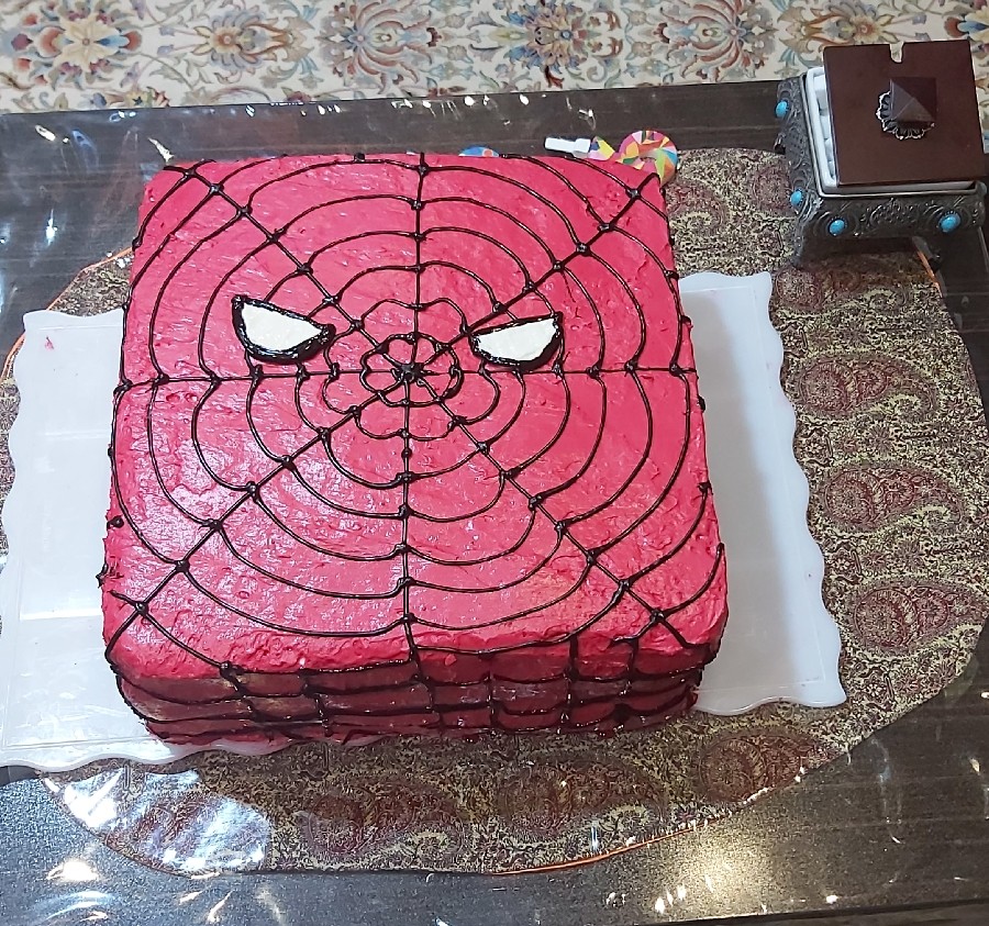 عکس کیک تولد با تم مرد عنکبوتی