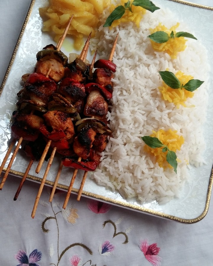 عکس شیش طاووق 
همراه برنج ایرانی 
