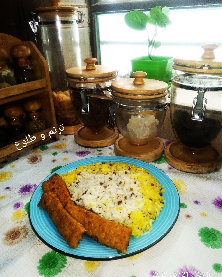 عکس عدس پلو با کوبیده مرغ