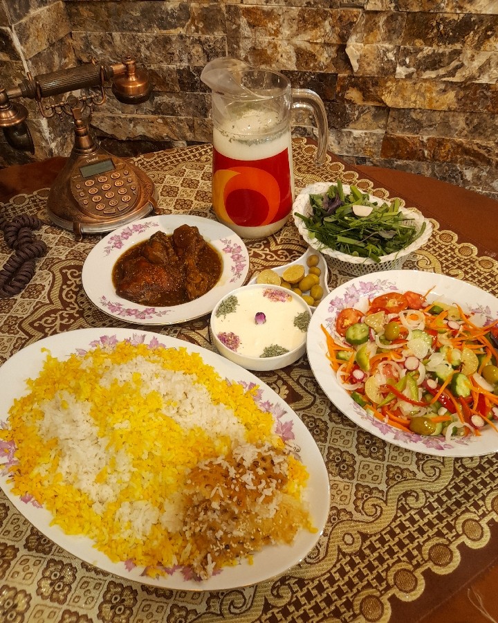 عکس خورش مرغ با رب انار