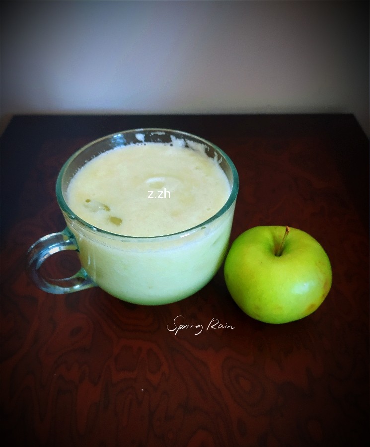 اسموتی خربزه و سیب ترش