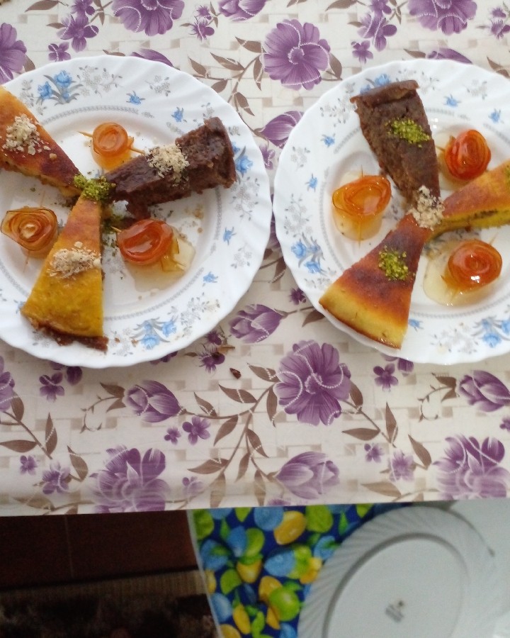 عکس اینم یه خاگینه خوشمزه سه رنگ