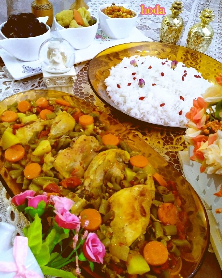 عکس خوراک مرغ با سبزیجات