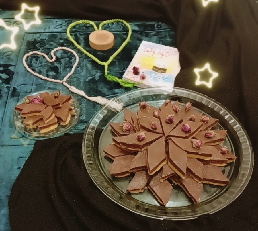 عکس قرارگروهی دوستانه اشپز ی به وقت عشق ،حلوا دورنگ لوزی