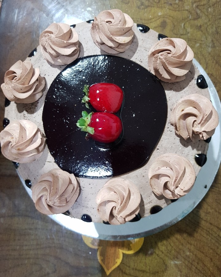 کیک شکلاتی با خامه شکلاتی 

