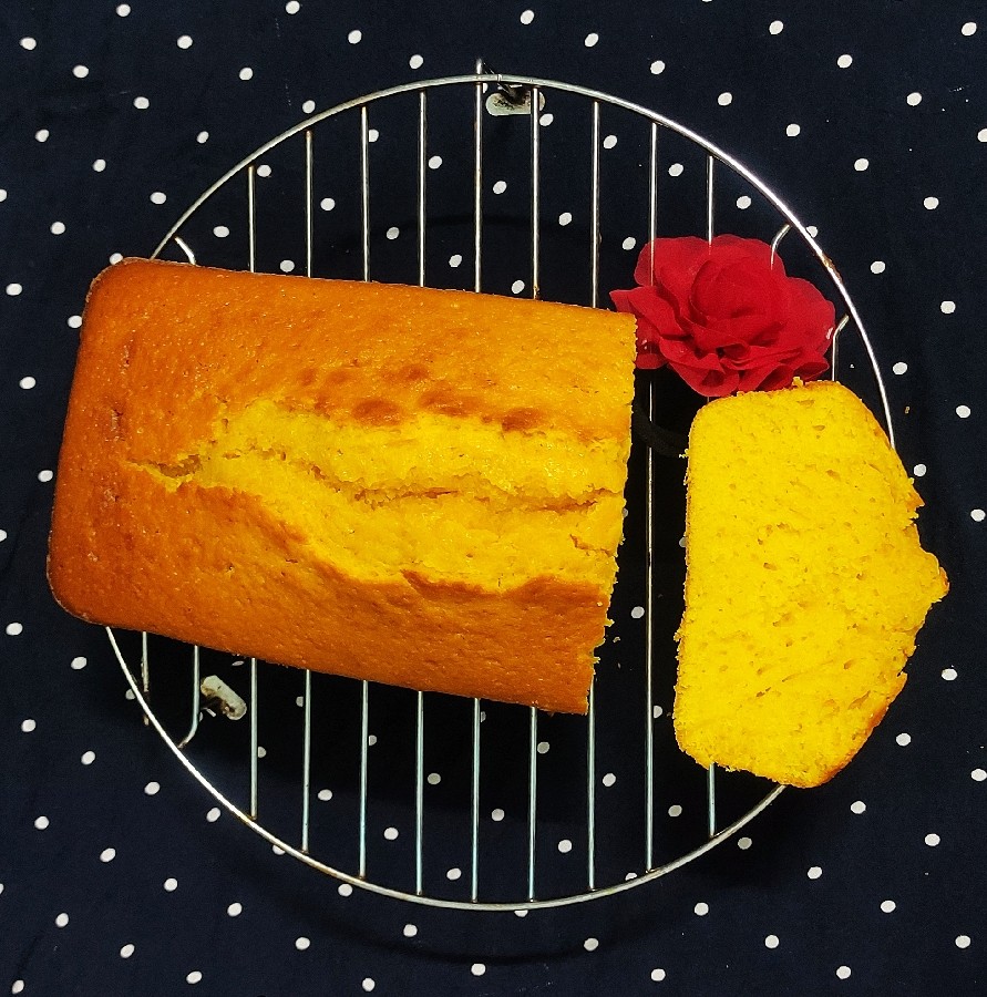 کیک زعفرانی