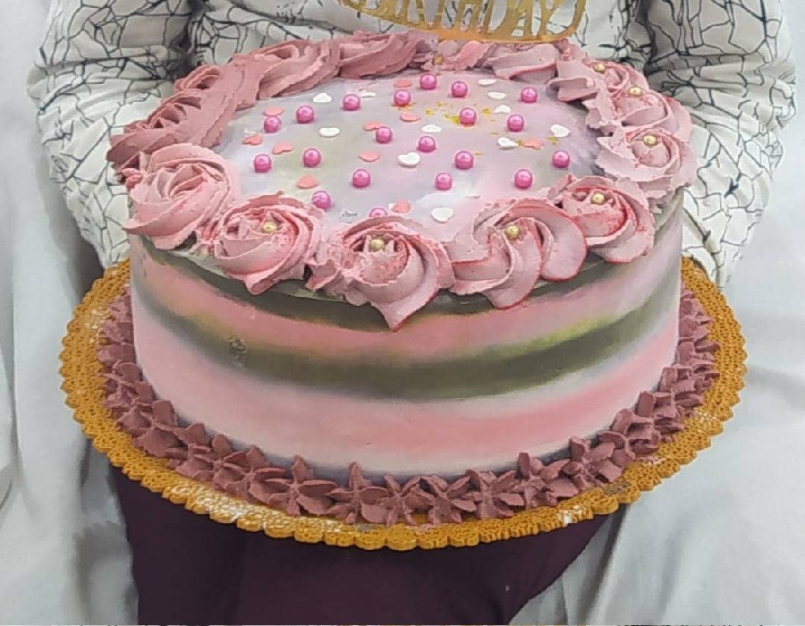 عکس کیک برای تولد دوستم.