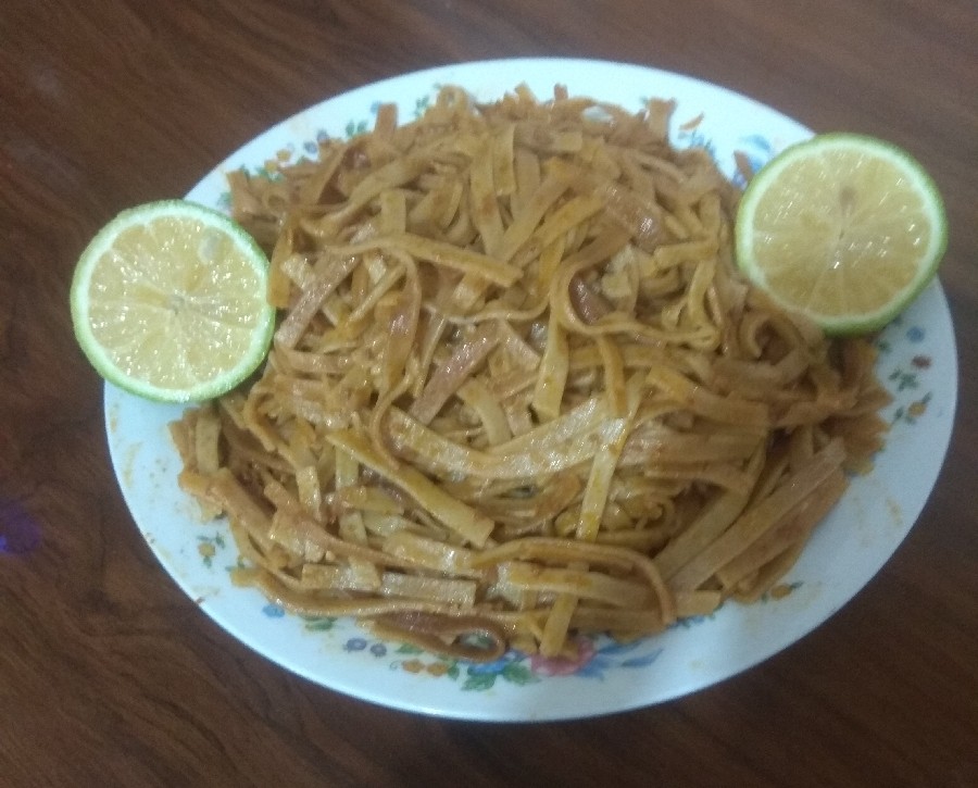 رشته محلی سیستان با آردگندم?واقعا خوشمزه هست