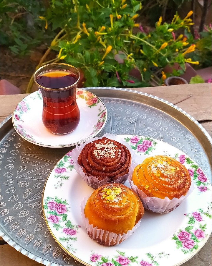 عکس عصر جمعه ،من و همدم همیشگی ☕