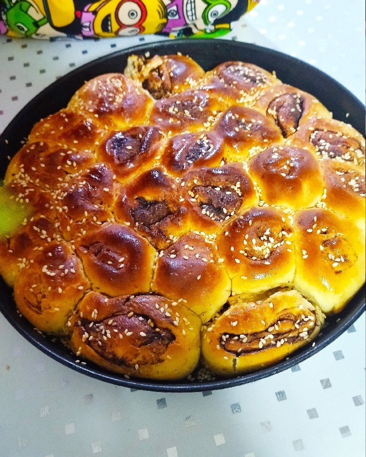 عکس نان رول دارچینی وشکلاتی