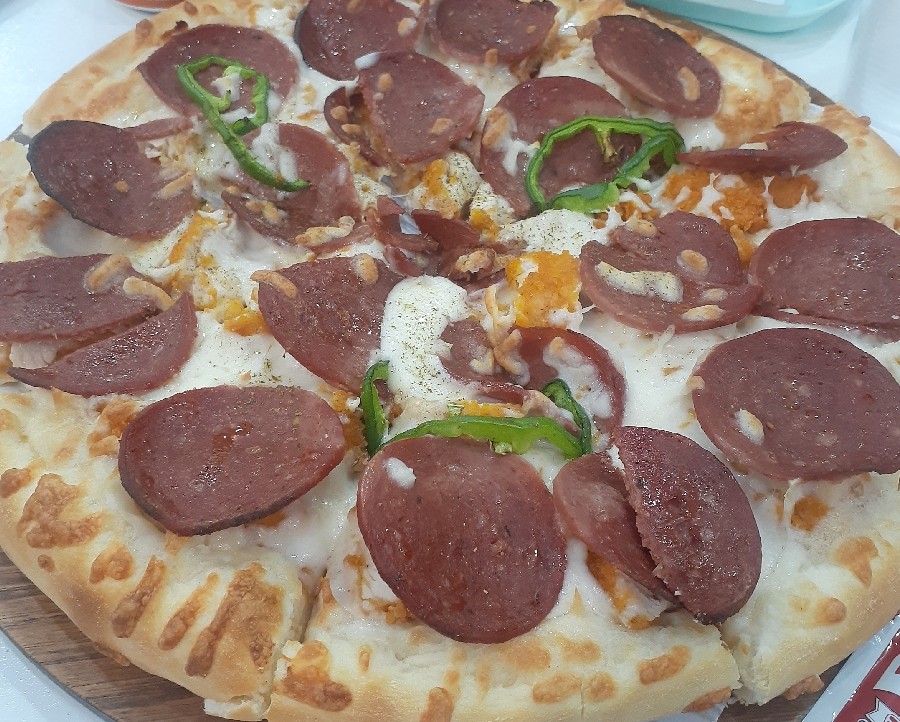 پیتزا دو طبقه پپرونی