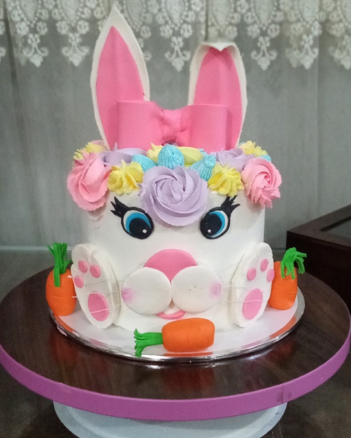 سلام دوستای نازم 
کیک خرگوش ملوس تولددخترم?
