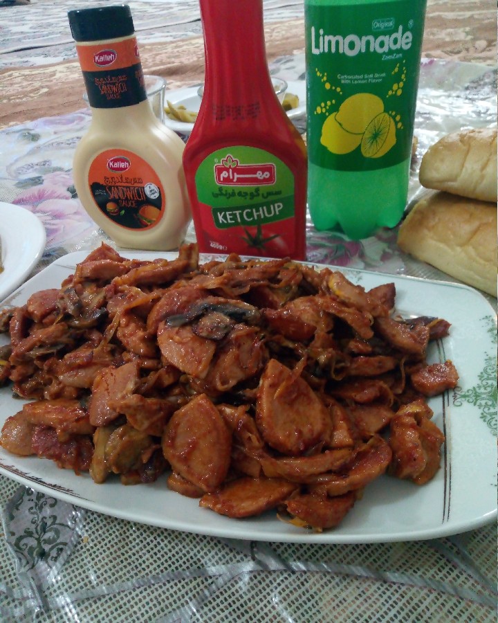 سوسیس بندری خانگی به سبک ساندویچی ها