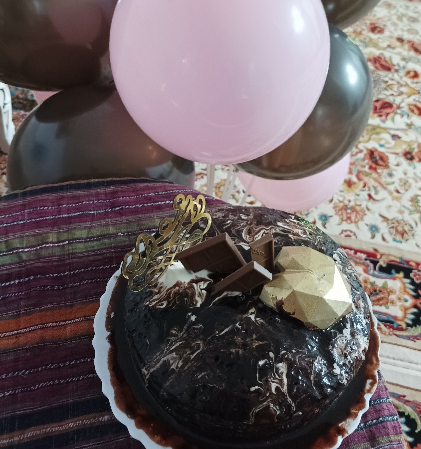 کیک سالگرد ازدواجمون
کیک قهوه با گاناش شکلات