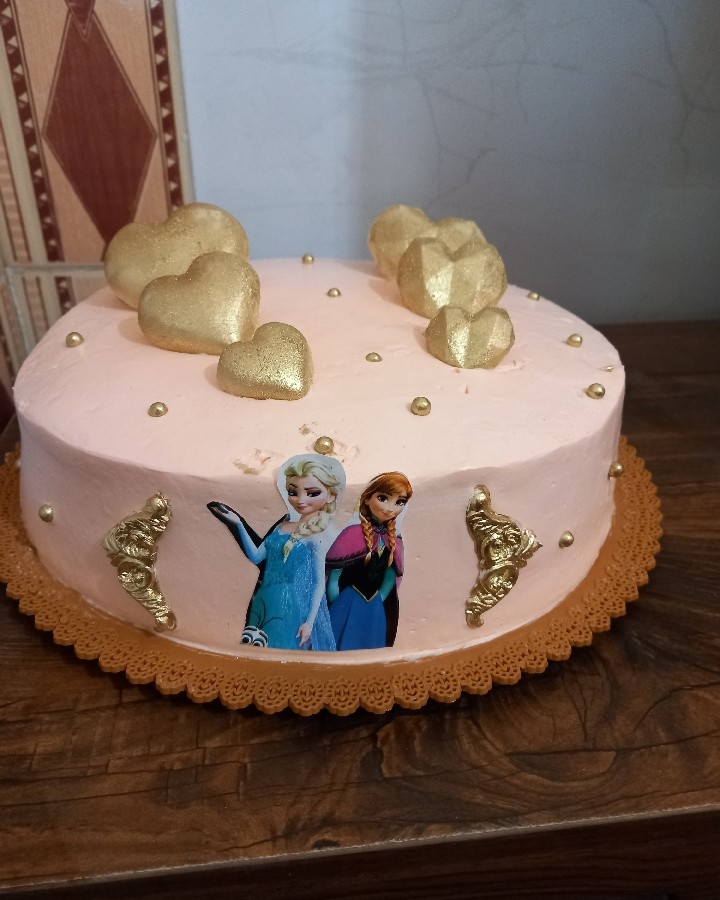 کیک برای دوتا خواهر گل 