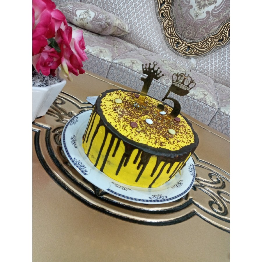 عکس کیک تولد زرد خوشگل 