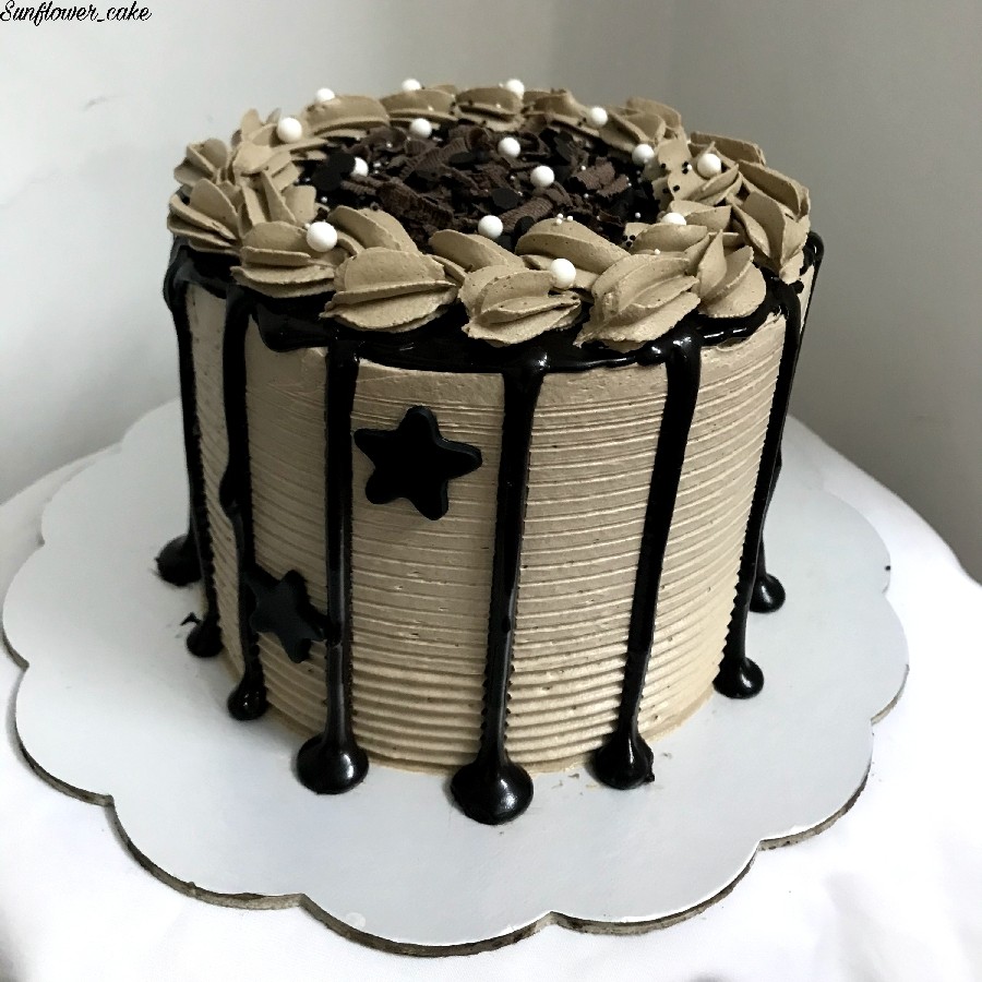 عکس کیک خامه ای شکلاتی 
