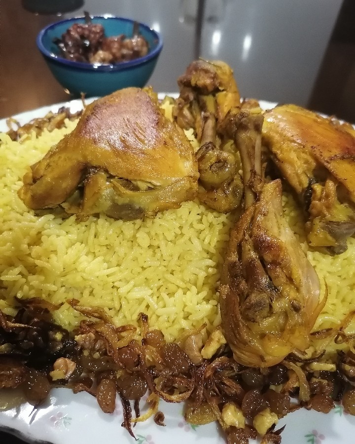 عکس مطبگ دجاج یه نوع غذای عربی که اصلش مطبگ لحم یعنی با گوشت هست