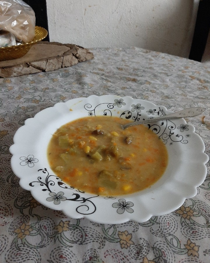 سوپ سبزیجات با مرغ(رژیمی)