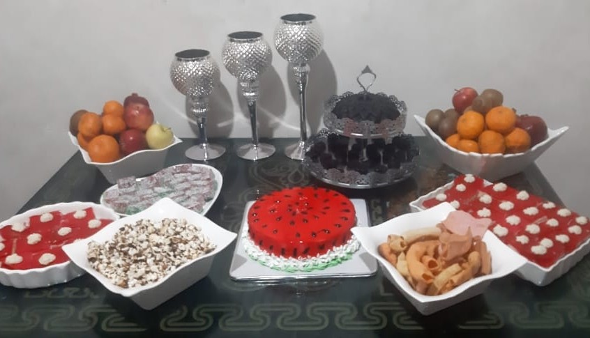 عکس شب یلدای ما که به خاطرایام فاطمیه دوشب پیش گرفتیم