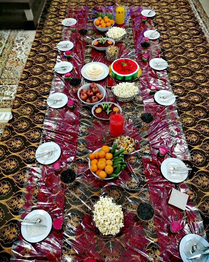 عکس سفره ی شب یلدا 