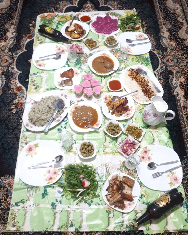 عکس سفره شب یلداا