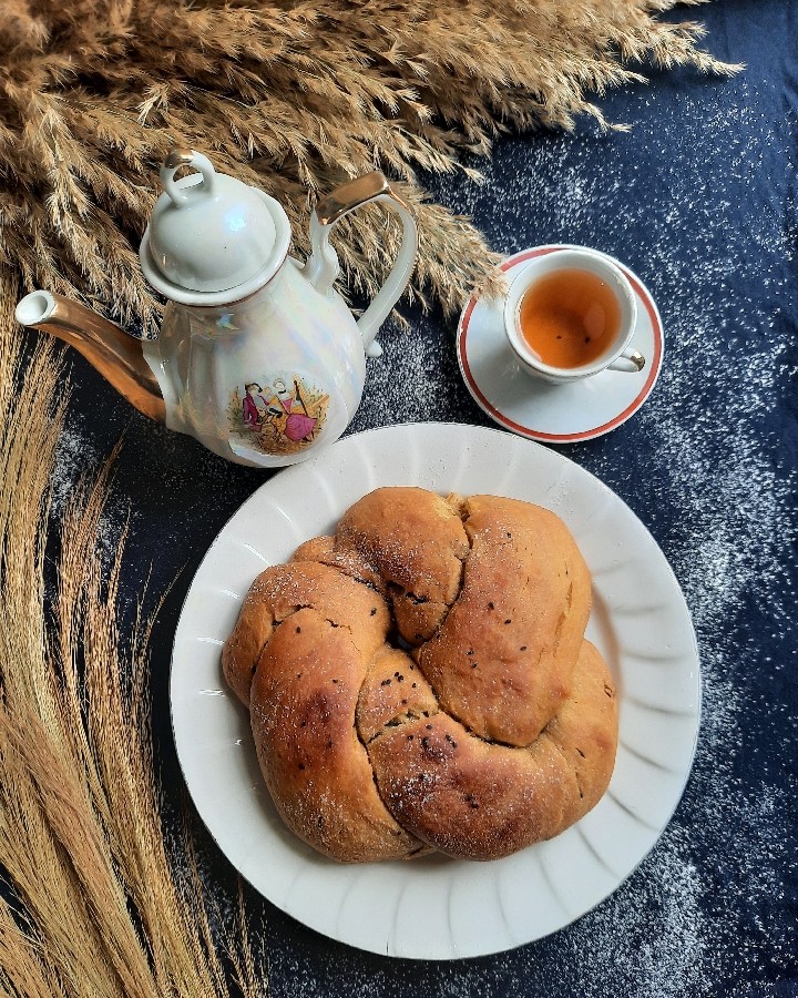 عکس نان رژیمی (شیره خرما)
