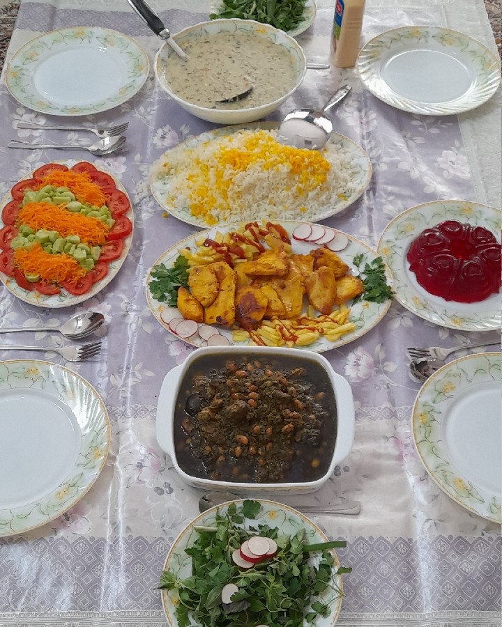 عکس مهمونی در روز میلاد با برکت حضرت زهرا (سلام الله علیها)