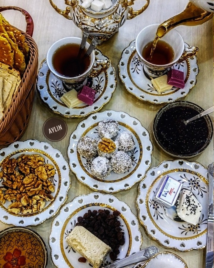 عکس چای تازه دم & توپک خرمایی نارگیلی چالش با هنرمند گلم توران برومند عزیز  ♥️