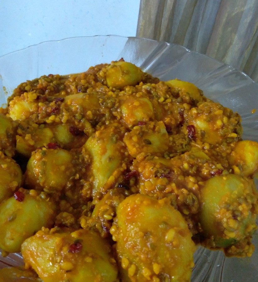 سیب زمینی با سس ماش