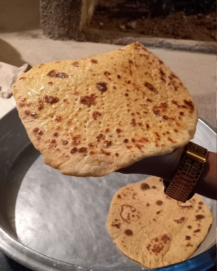 عکس نان محلی (مشتک)