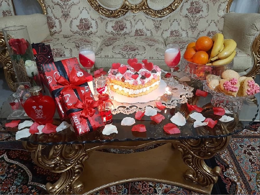 یه جشن سه نفره به مناسبت روز مرد و ولنتاین
#روزمرد
#ولنتاین
#کیک سابله
#ژله دو رنگ
