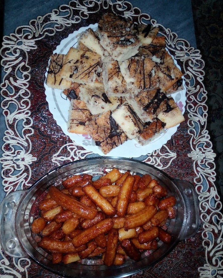 عکس بامیه و کیک ساده خونگی