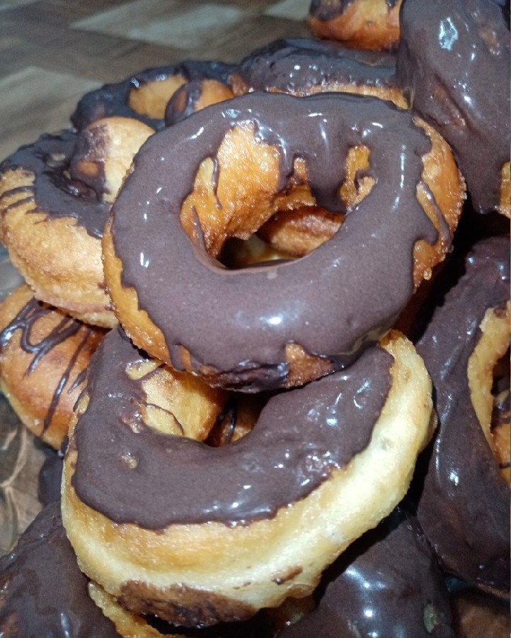 دونات شکلاتی پنبه ای