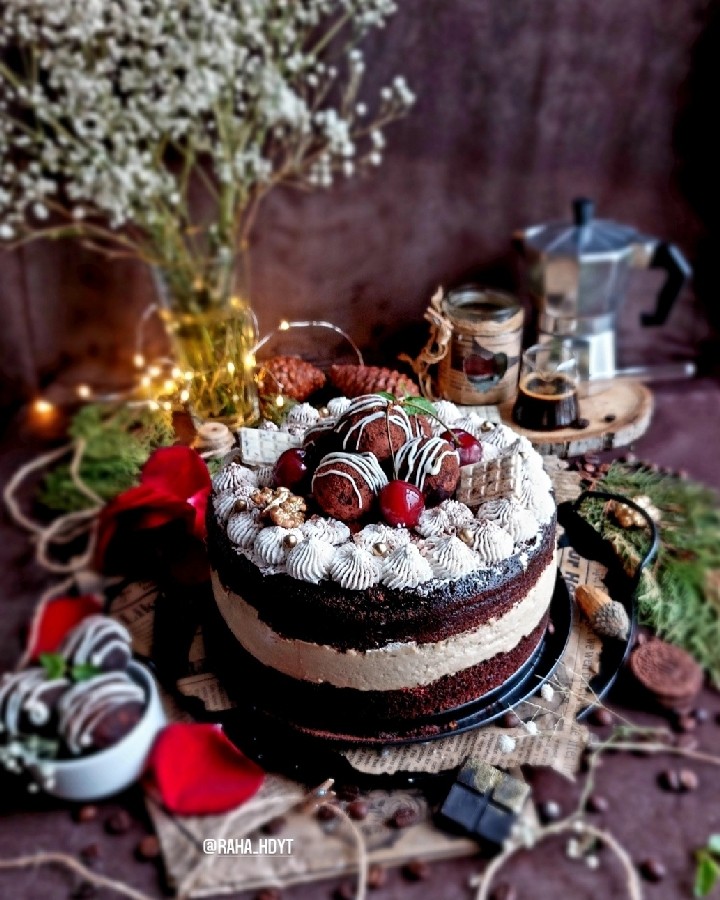 عکس کیک قهوه شکلاتی با (فراستینگ قهوه)