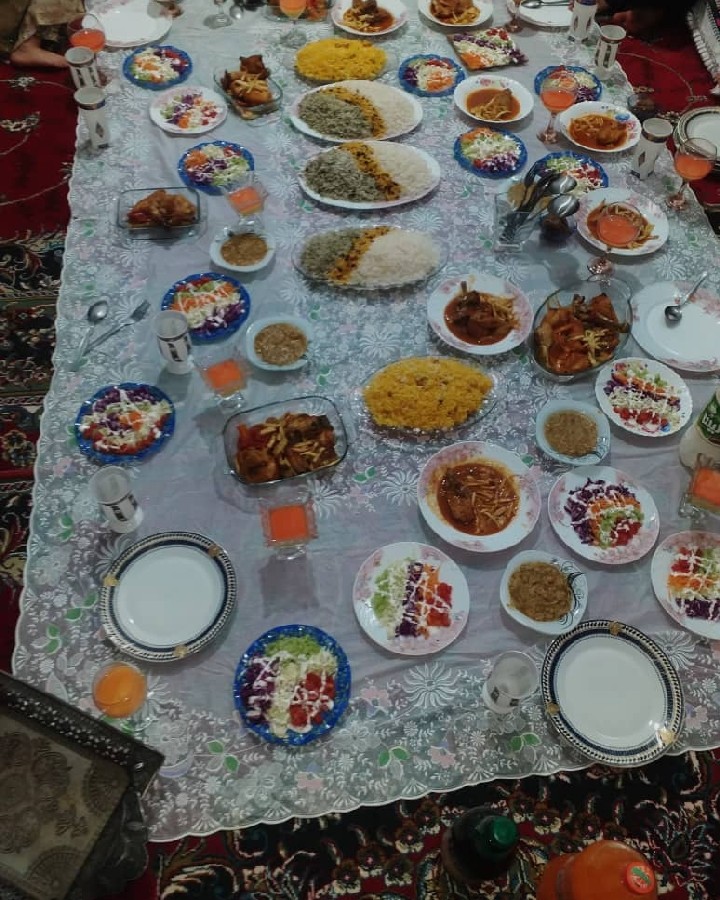 عکس اینم از مهمونی ما واسه دایی جونم