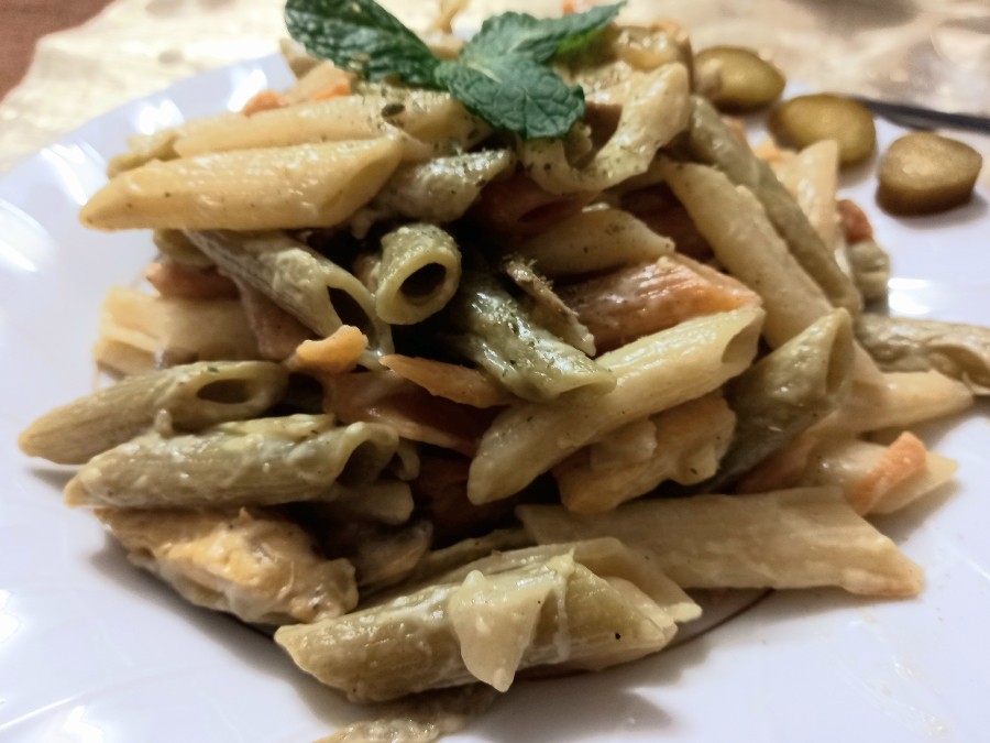 اسپاگتی با مرغ وسس آلفردو