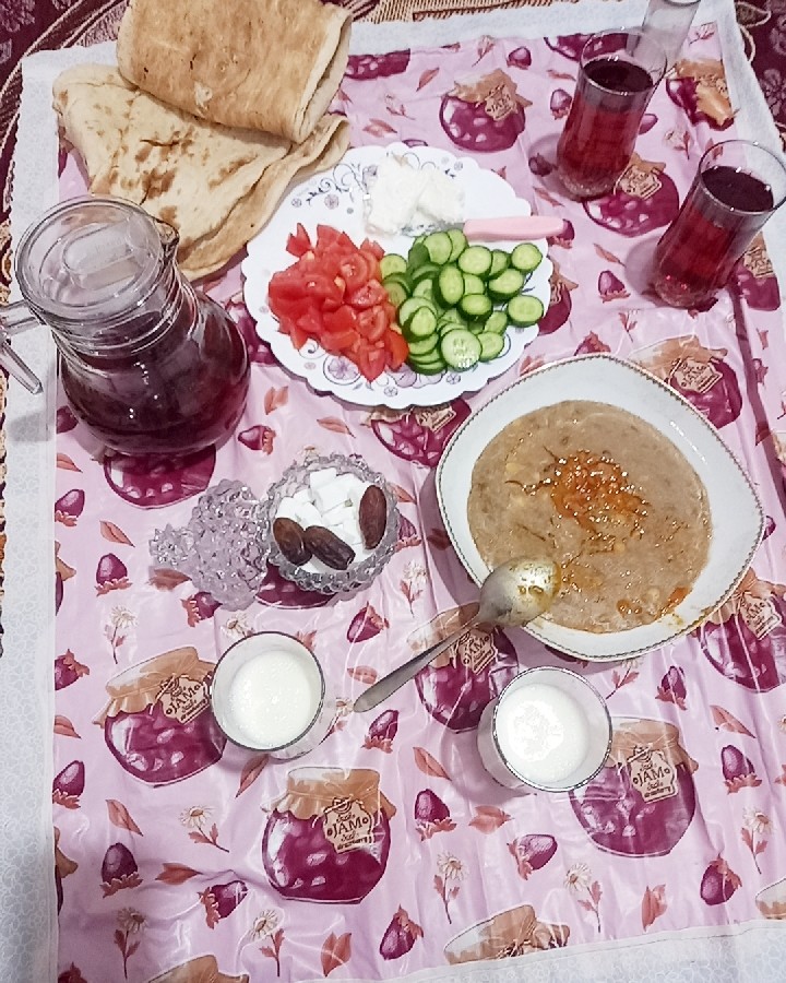 عکس اولین افطاری منو عشقم خدا قبول کنه???