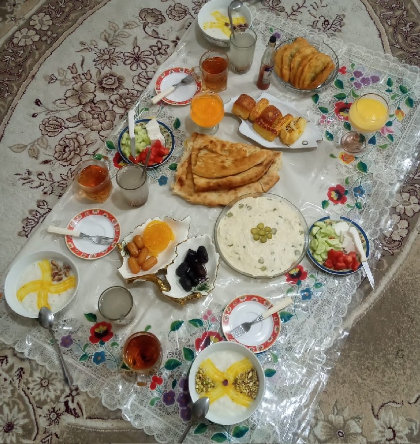 عکس سفره افطارخونه مامان جونم