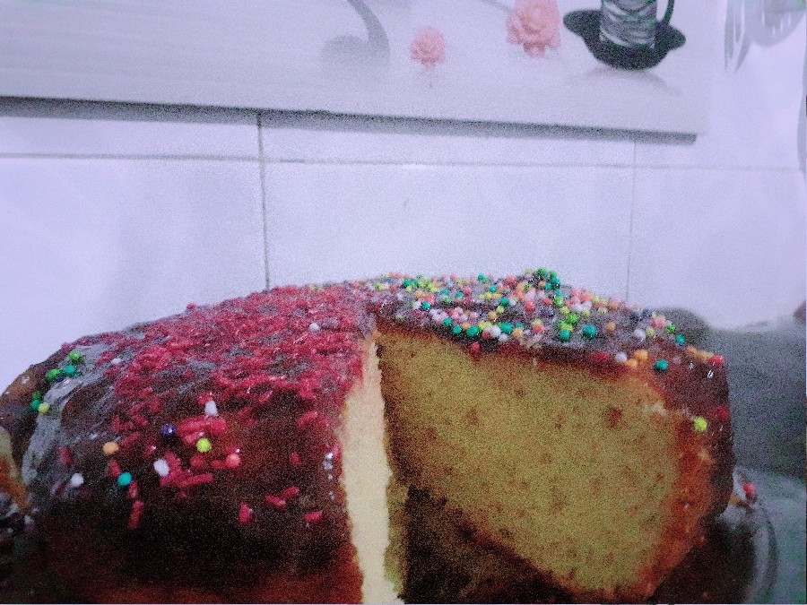 عکس یه کیک ساده با ژله بریلو 