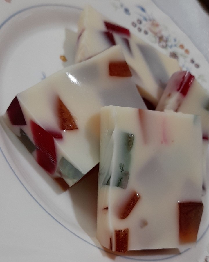 ژله خرد شیشه